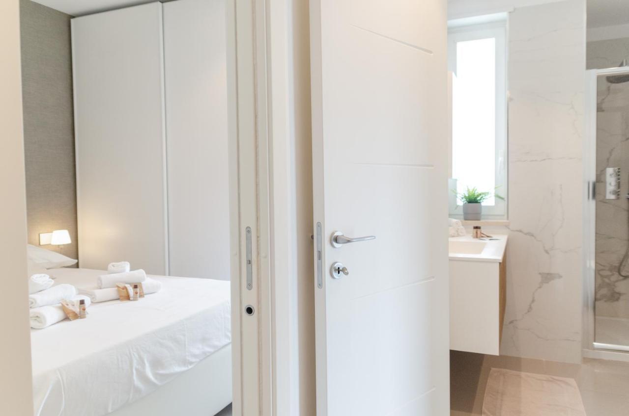 Apulialux Seaview Prestige Apt / Jacuzzi + Parking Polignano a Mare Exterior photo